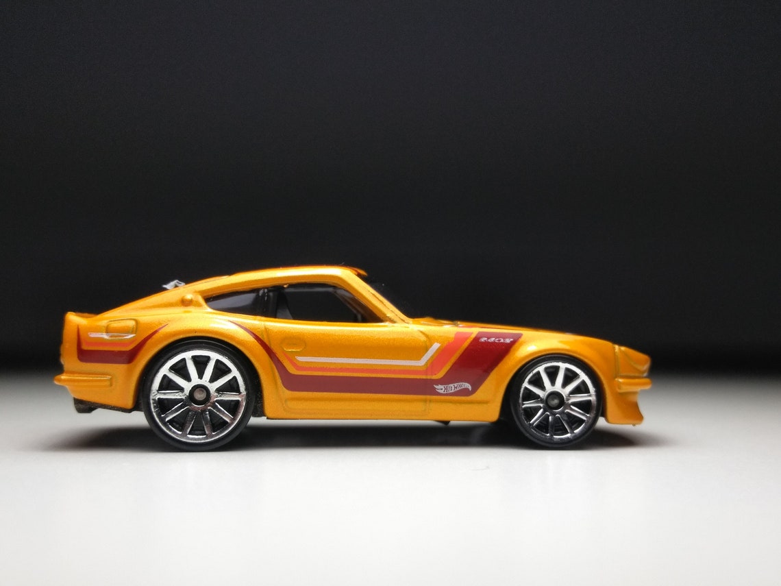 Hot wheels datsun 240z