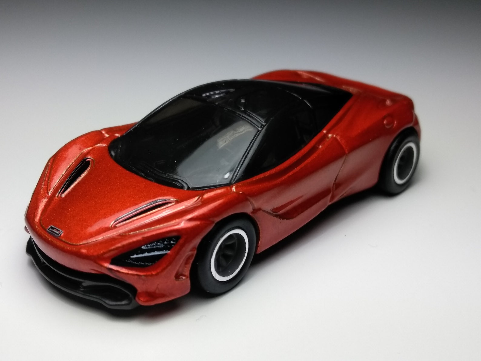 Hot wheels mclaren 720s