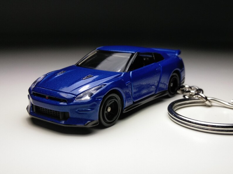Nissan GTR Keychain - Etsy