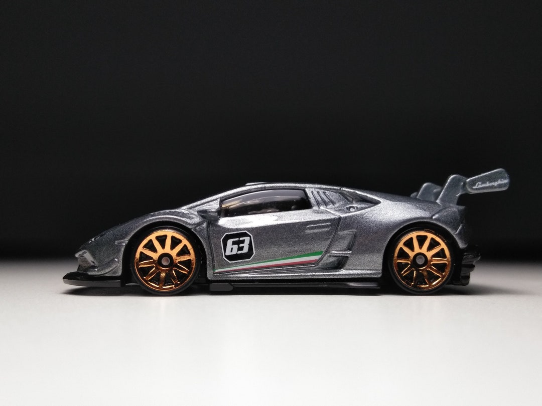 4台セット　ホットウィール　ランボルギーニ ウラカン　スーパートロフェオ ランボルギーニ・ウラカン・スーパートロフェオのホットウィール