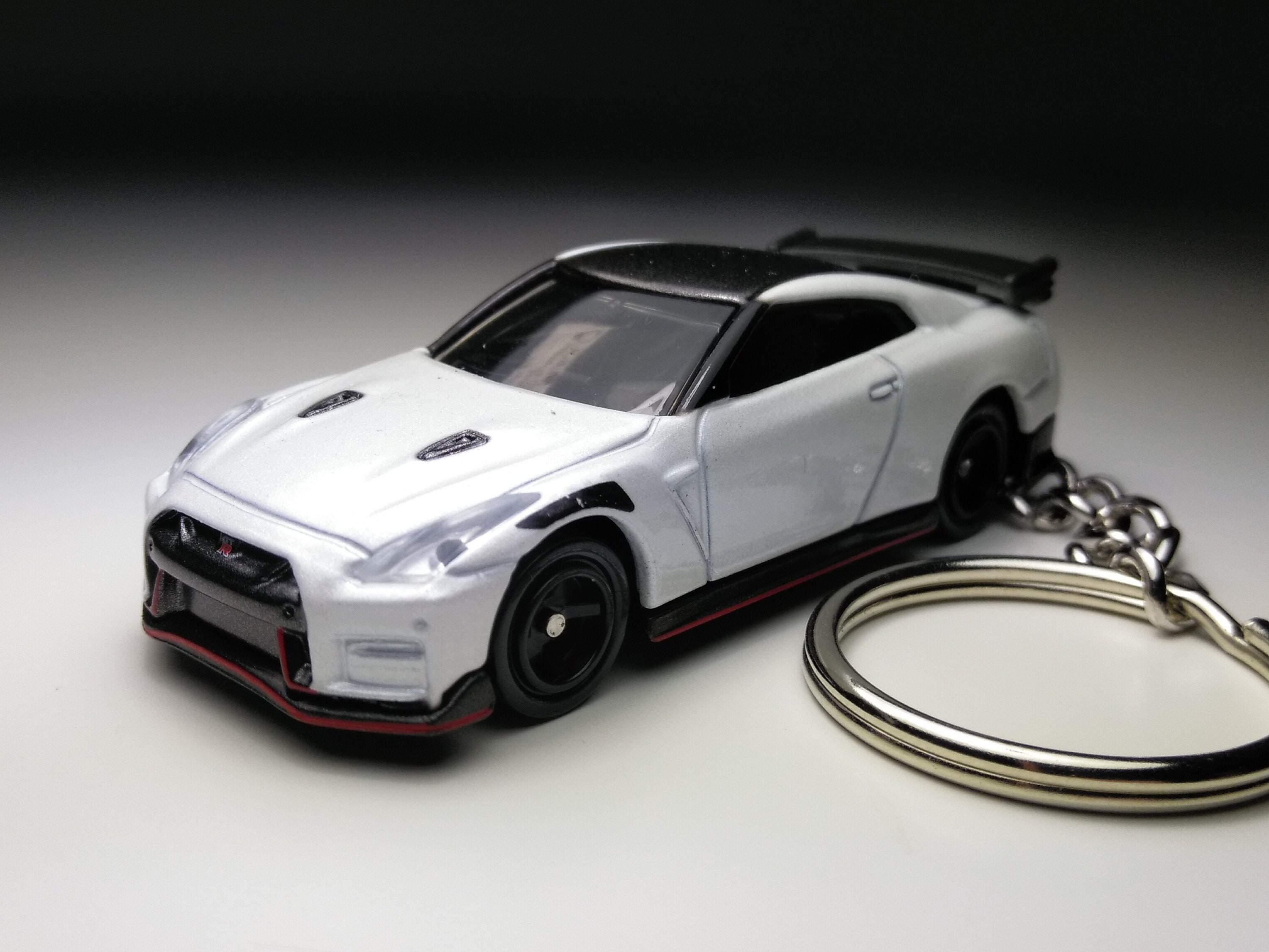 Nissan GTR R35 Keychain - Etsy