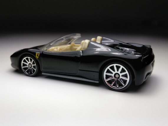 HOT WHEELSホットウィール フェラーリ458スパイダー ブラック1/43 楽天市場】FERRARI フェラーリ 458 spider 黒(マットブラック