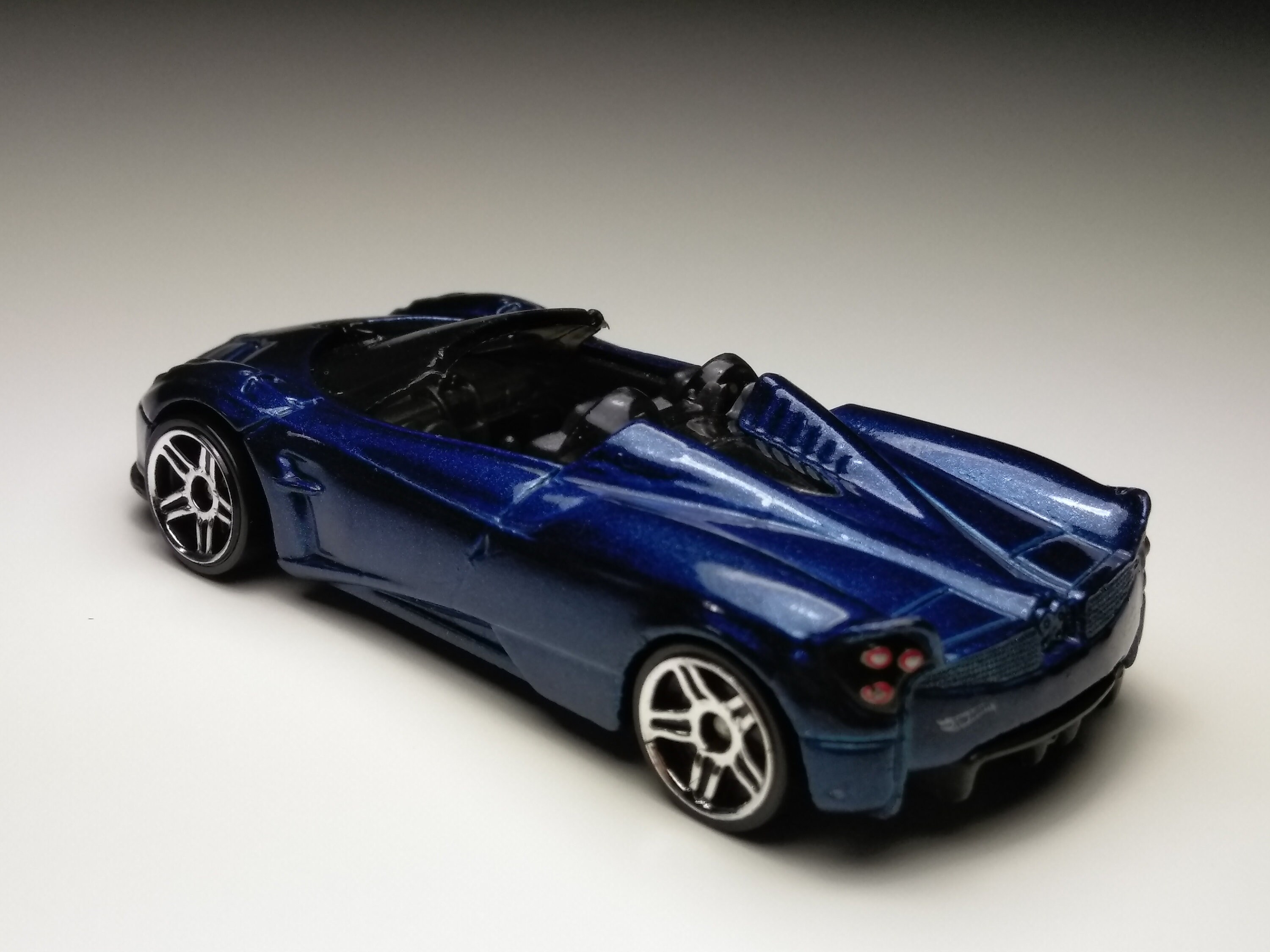 Hot wheels pagani