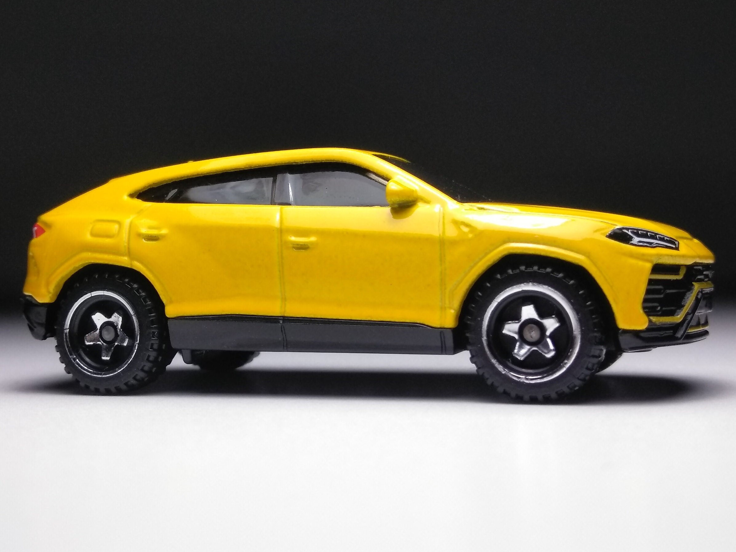 激レア★ホットウィール★ランボルギーニ★urus Amazon | ホットウィール(Hot Wheels) カーカルチャー アウト