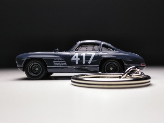 メルセデスベンツ 楽天1位SilverCar(シルバーカー)キーホルダー