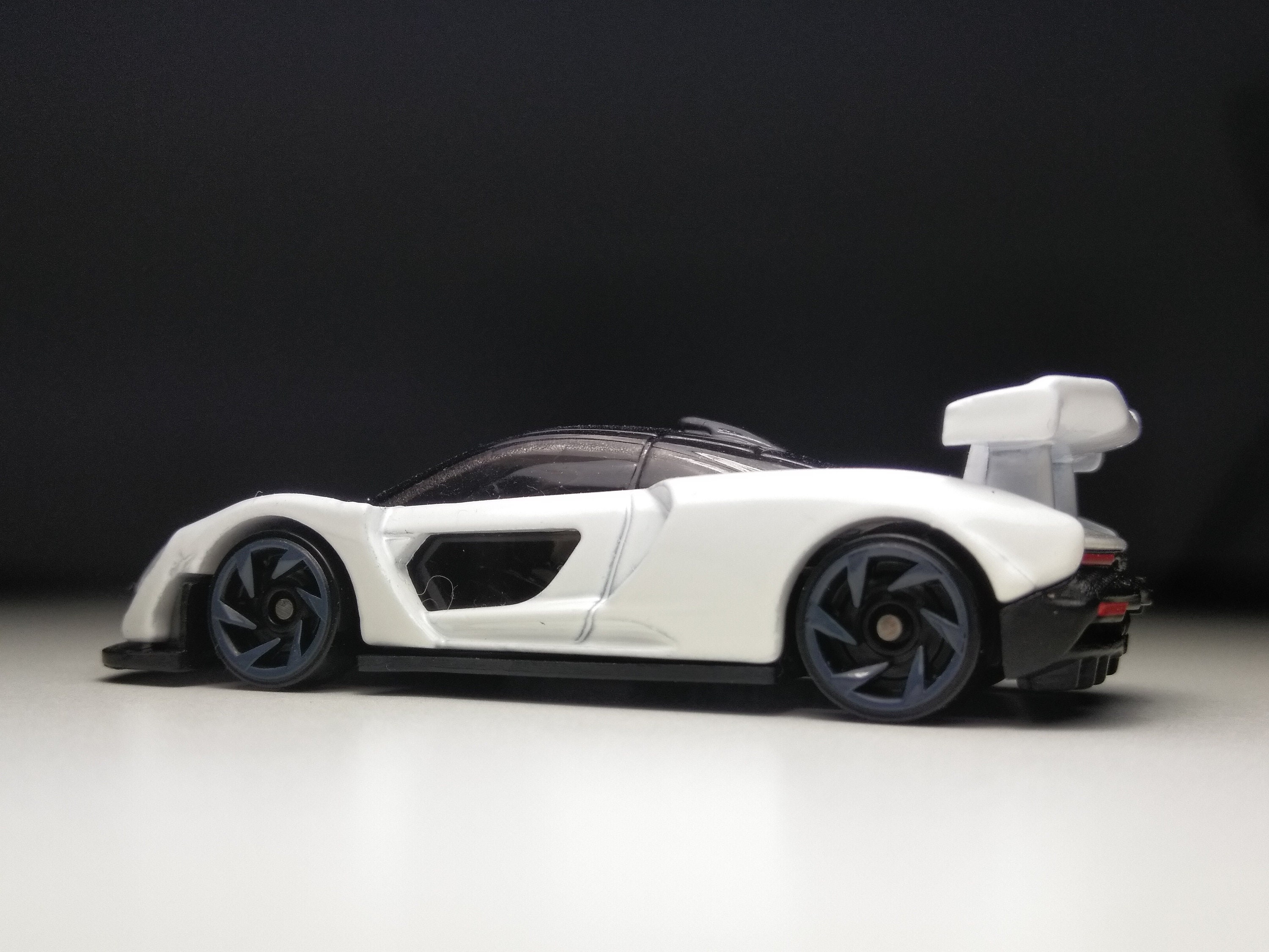 Mclaren senna hot wheels