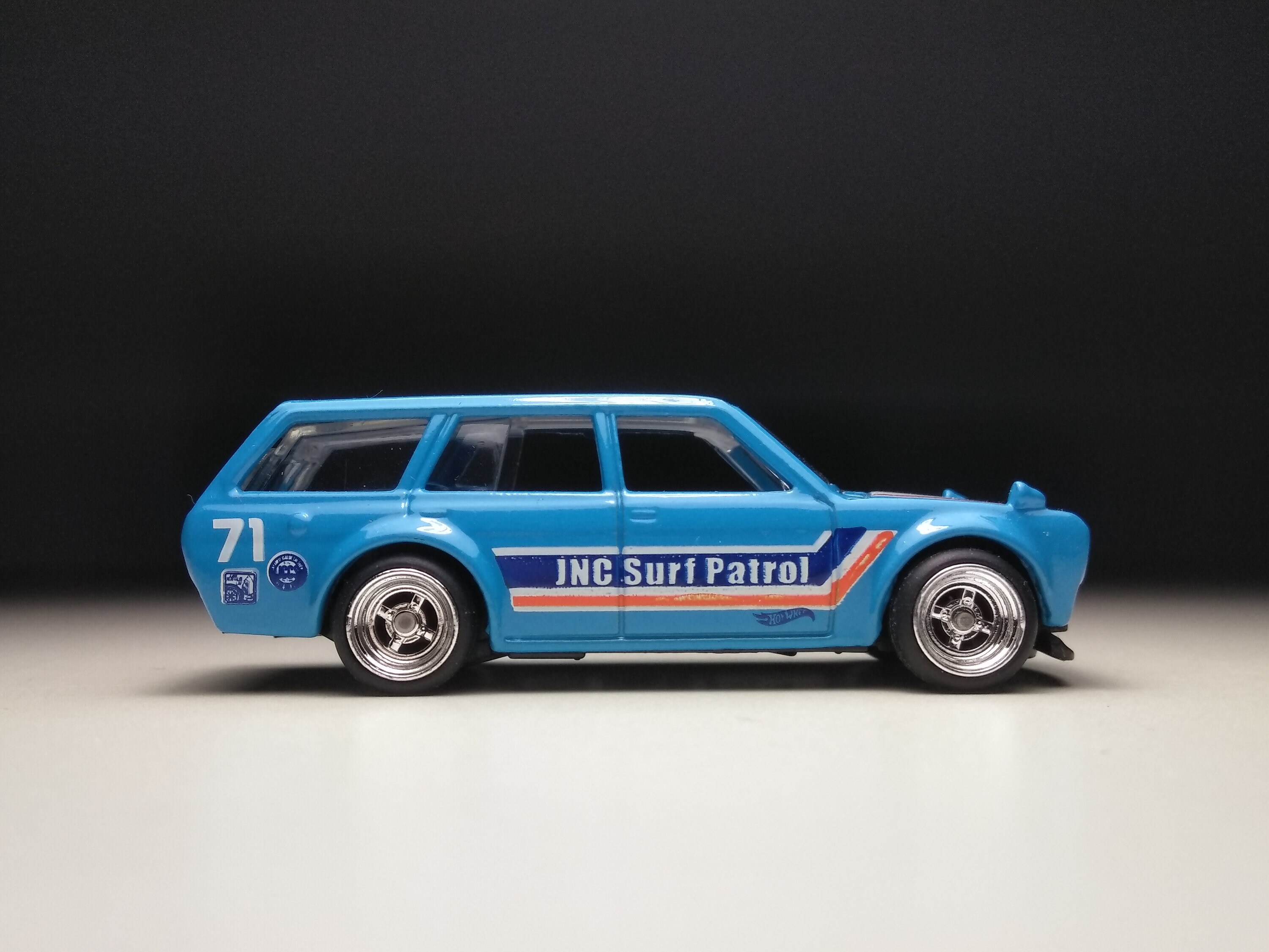 ホットウィール DATSUN BLUEBIRD WAGON 510 Amazon.com: Hot Wheels Datsun Bluebird Wagon (510), [black