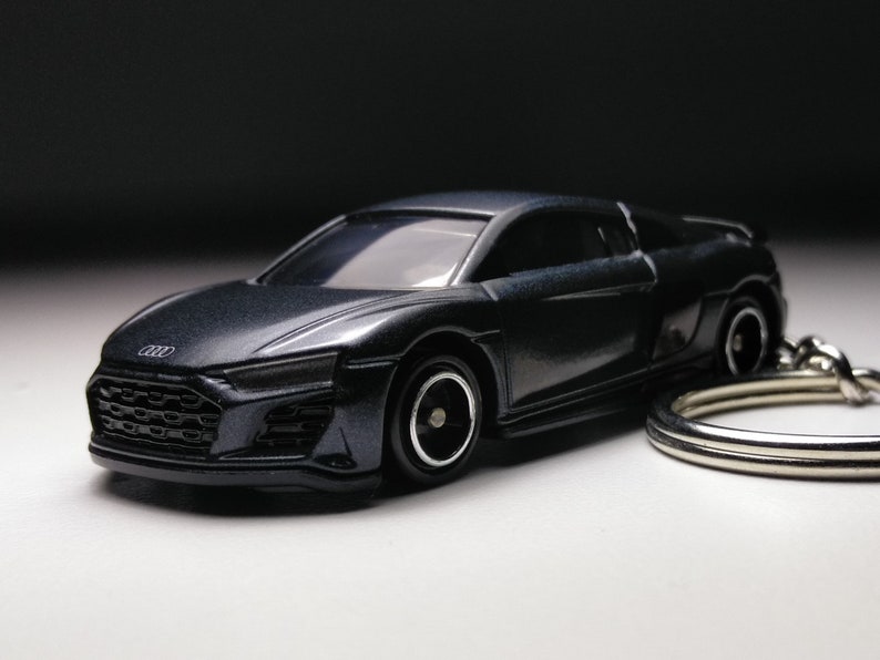 Audi R8 Keychain - Etsy