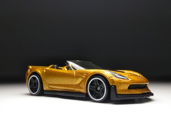 Corvette C7 Z06 Gold Hot Wheels 