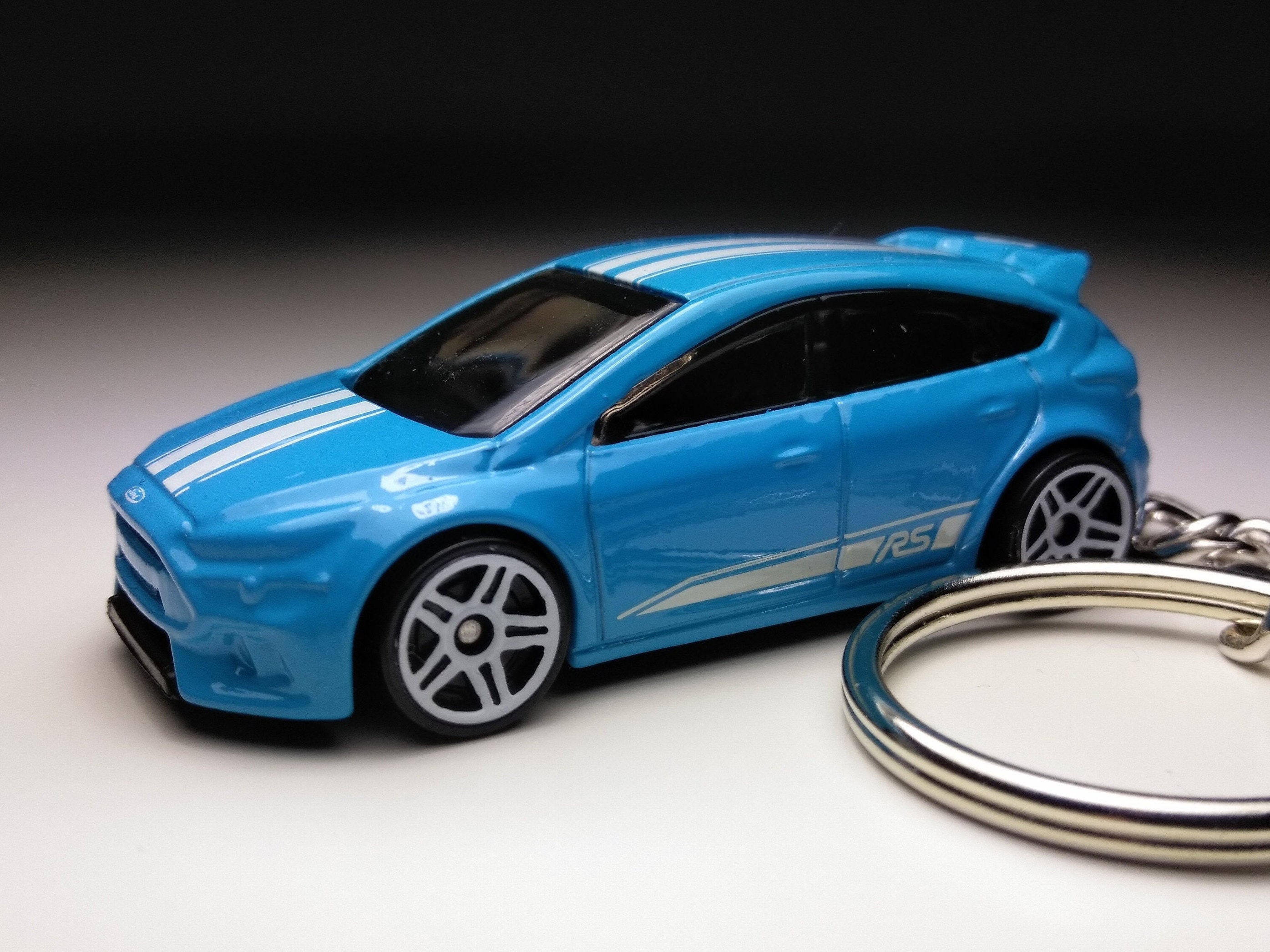 Hot wheels ford focus rs blue sale