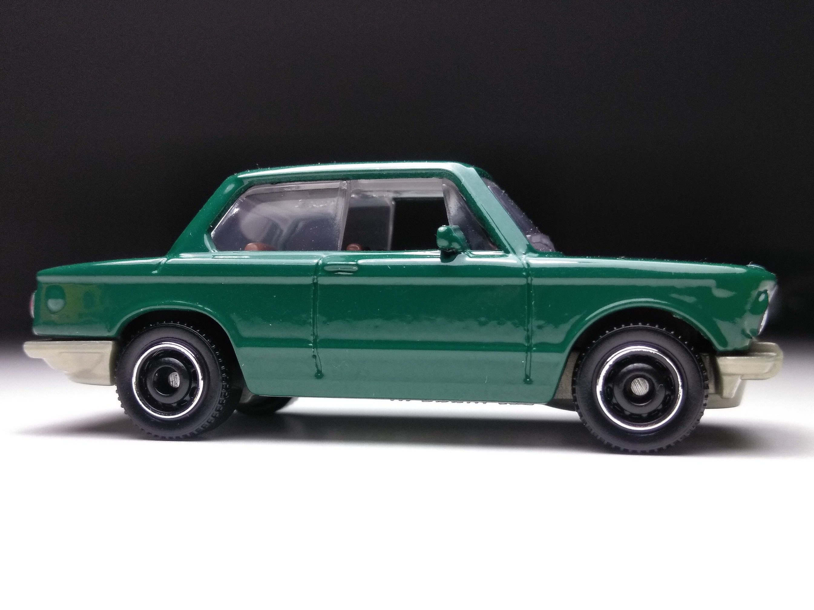 BMW 2002 マッチボックス (カスタムプラスチックホイール) - Etsy 日本