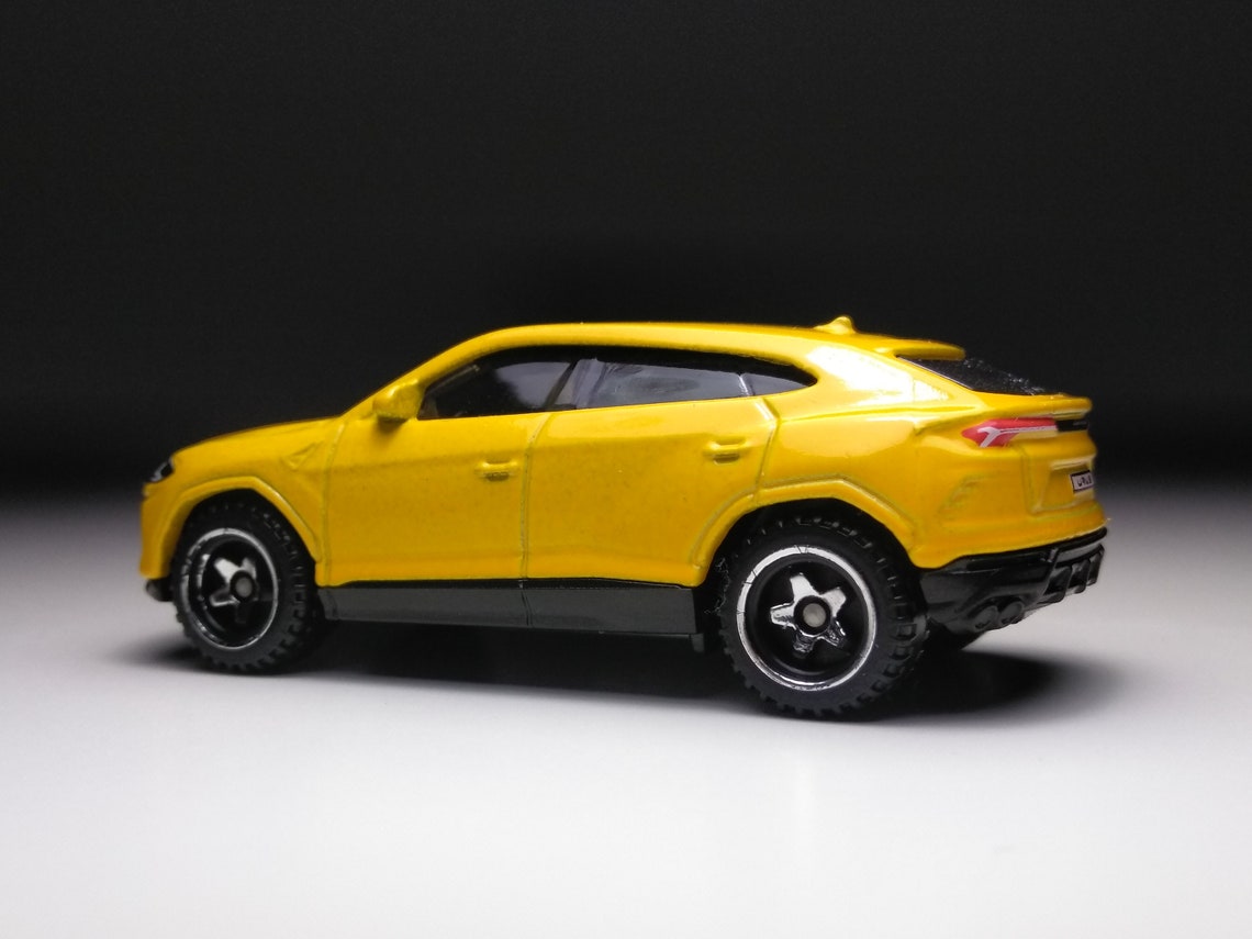 Hot wheels lamborghini urus