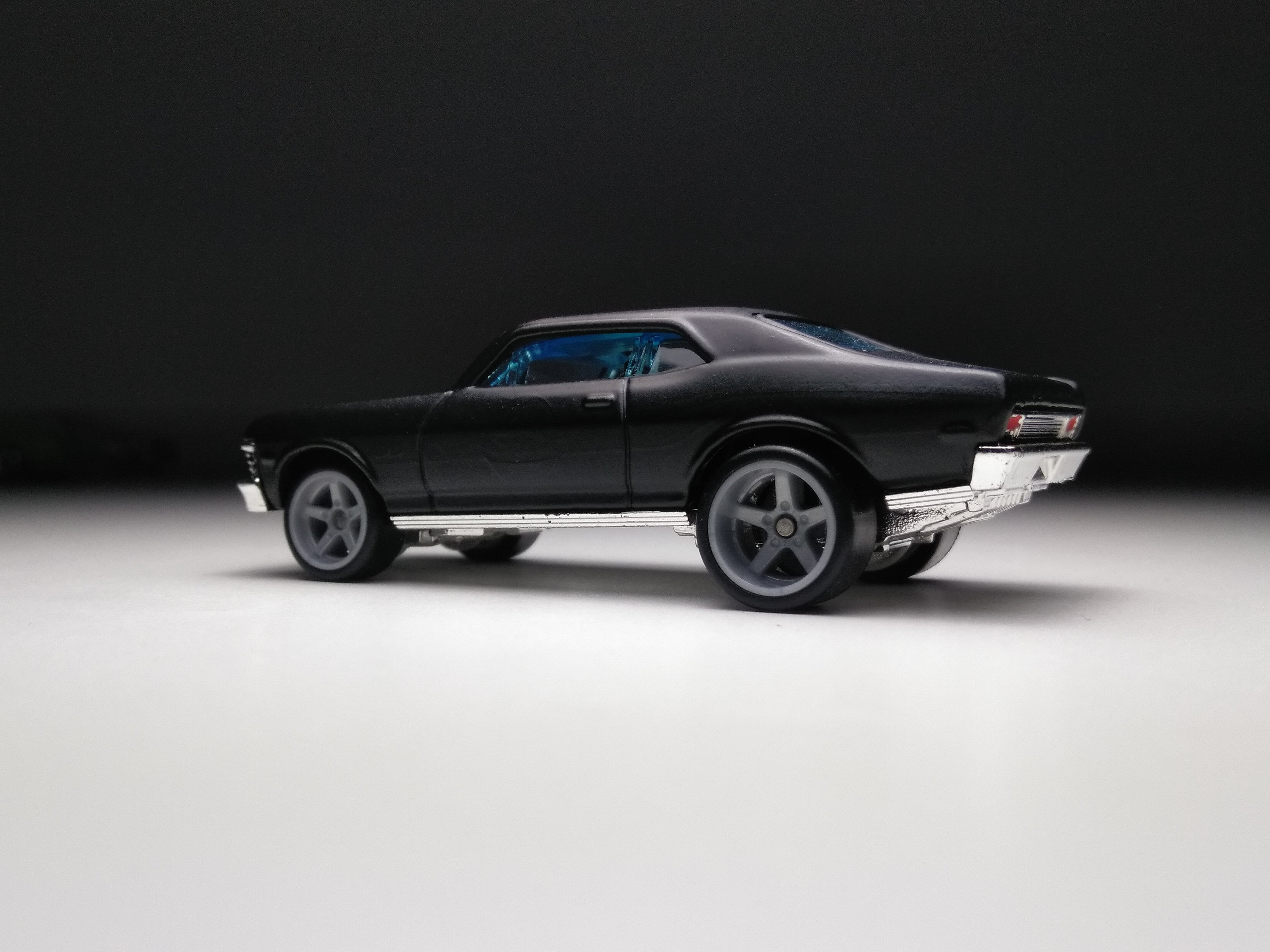 【ホットウィール】1968 シェビー ノヴァ モーターシティマッスル Hot Wheels Set '68 Chevy Nova+Muscle Bound (Camo/Shark