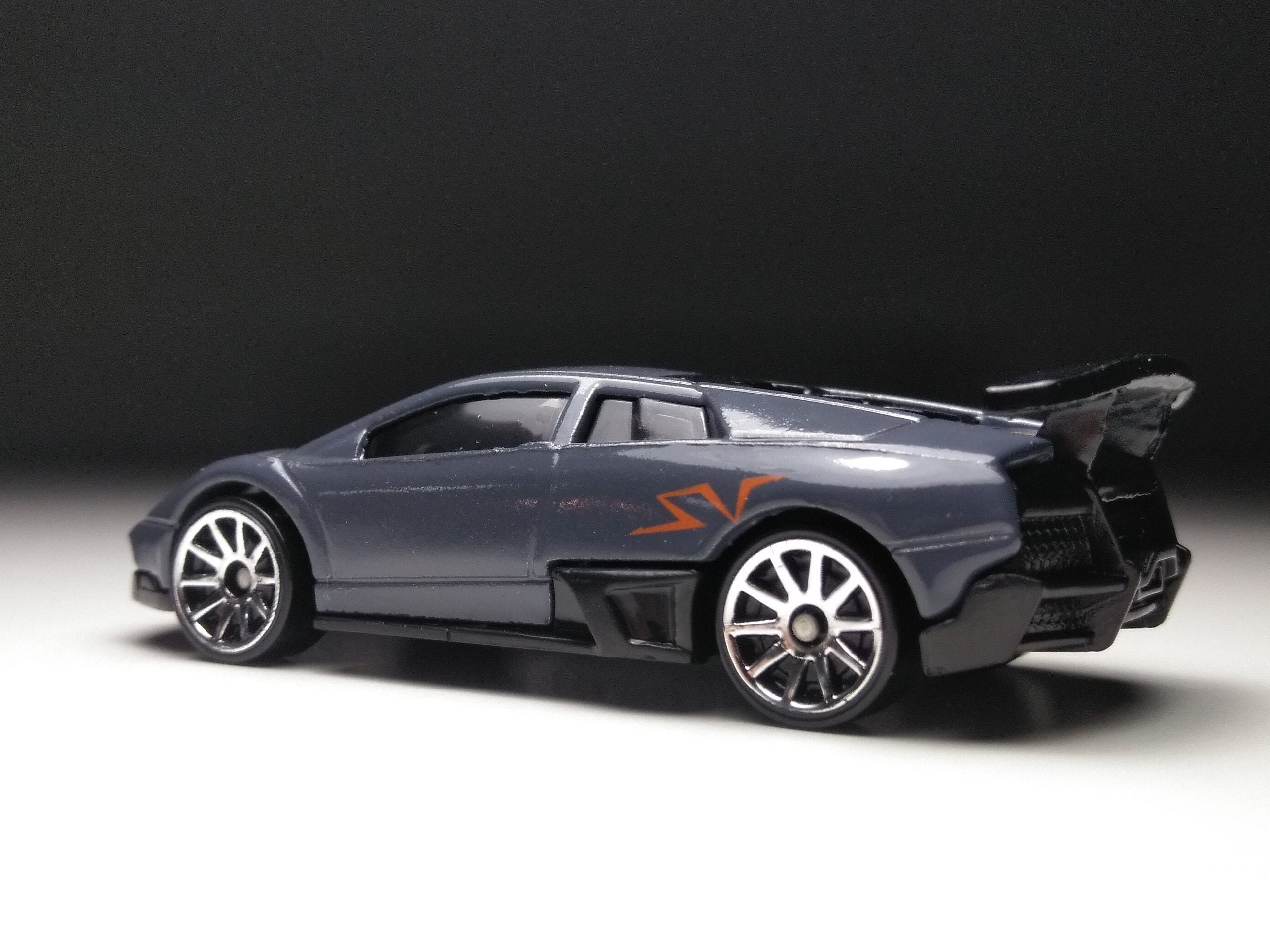 ホットウィール 1/18 ランボルギーニ ムルシエラゴ(カスタム仕様) ホットウィール 1/18 ランボルギーニ ムルシエラゴ(カスタム仕様