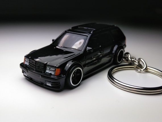 メルセデスベンツ AMG E 36 W124 ホットウィール キーチェーン
