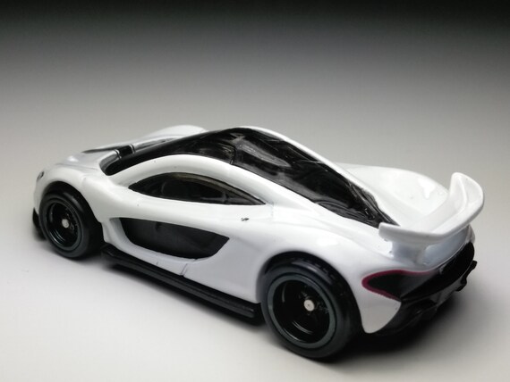 hot wheels mclaren p1 white