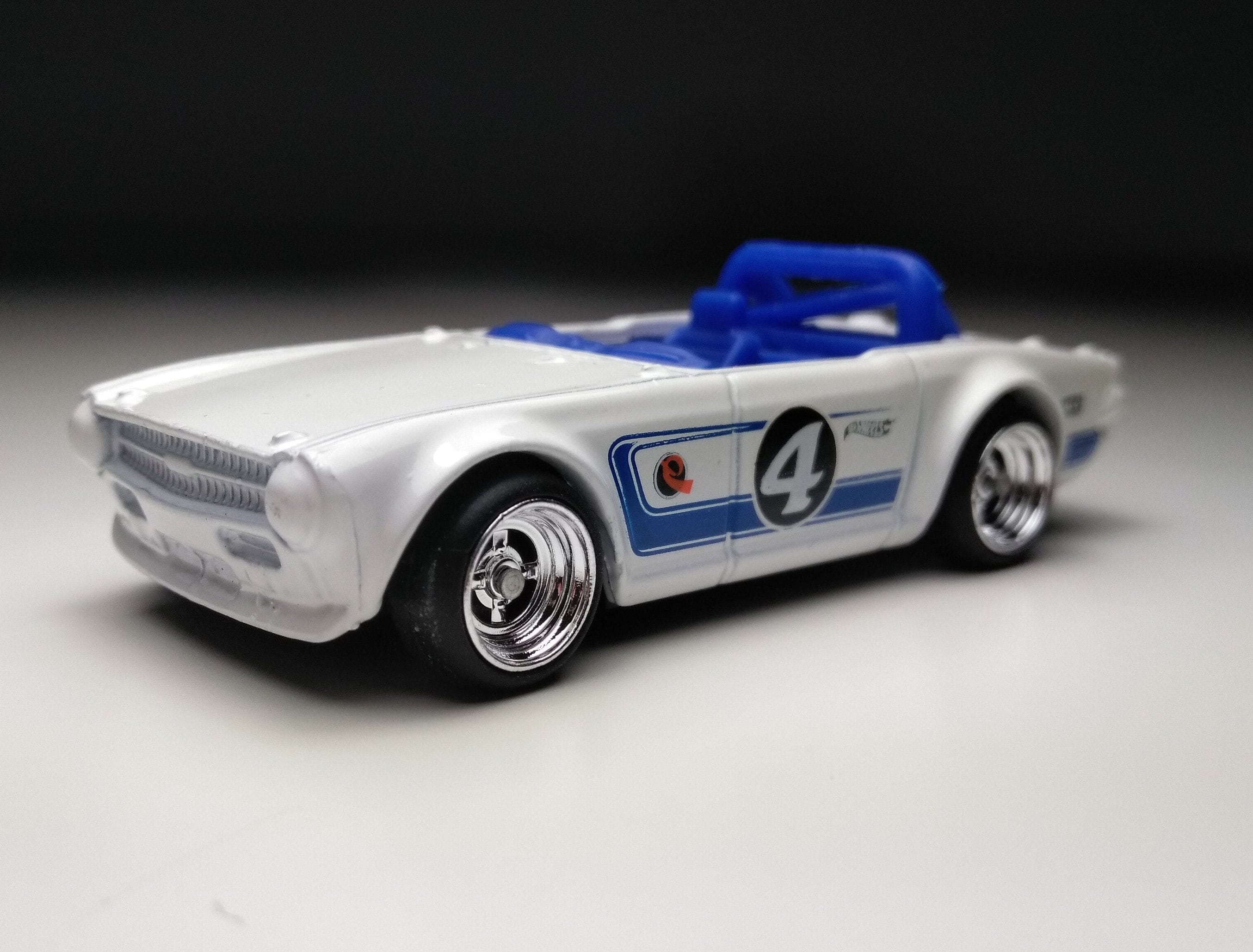 Triumph TR6 1/64 Scale (custom Made) - Etsy