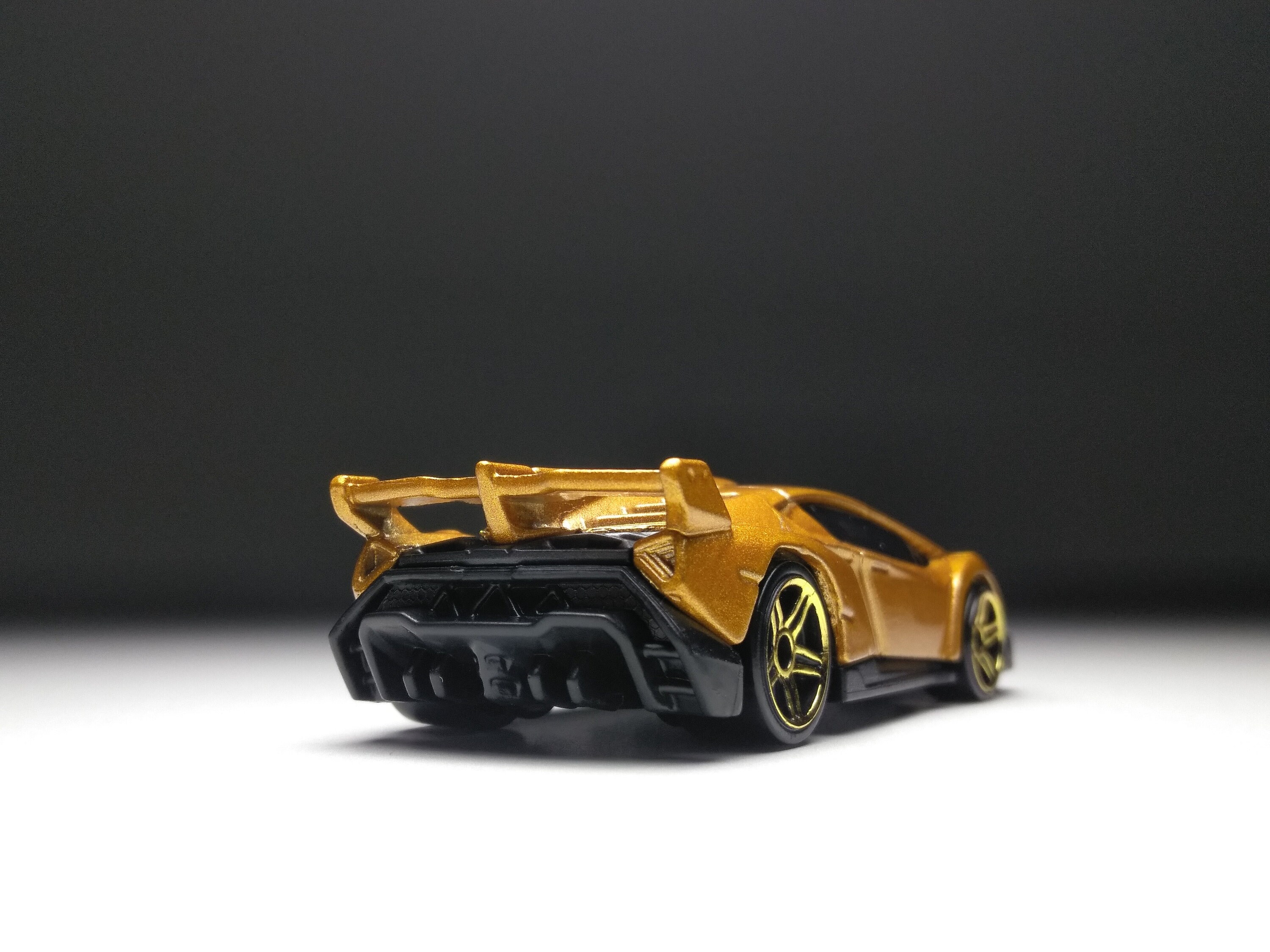 Lamborghini veneno hot wheels