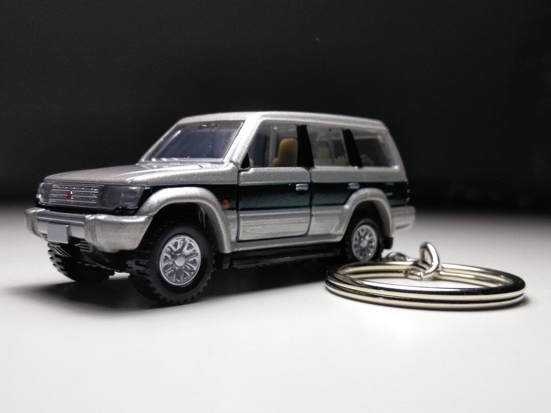 2279❣️ 金属製 三菱 パジェロ 置物 PAJERO V6 WAGON il_1080xN.4197011927_apa5.jpg