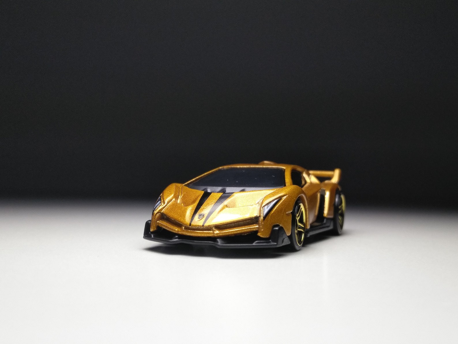 Lamborghini veneno hot wheels