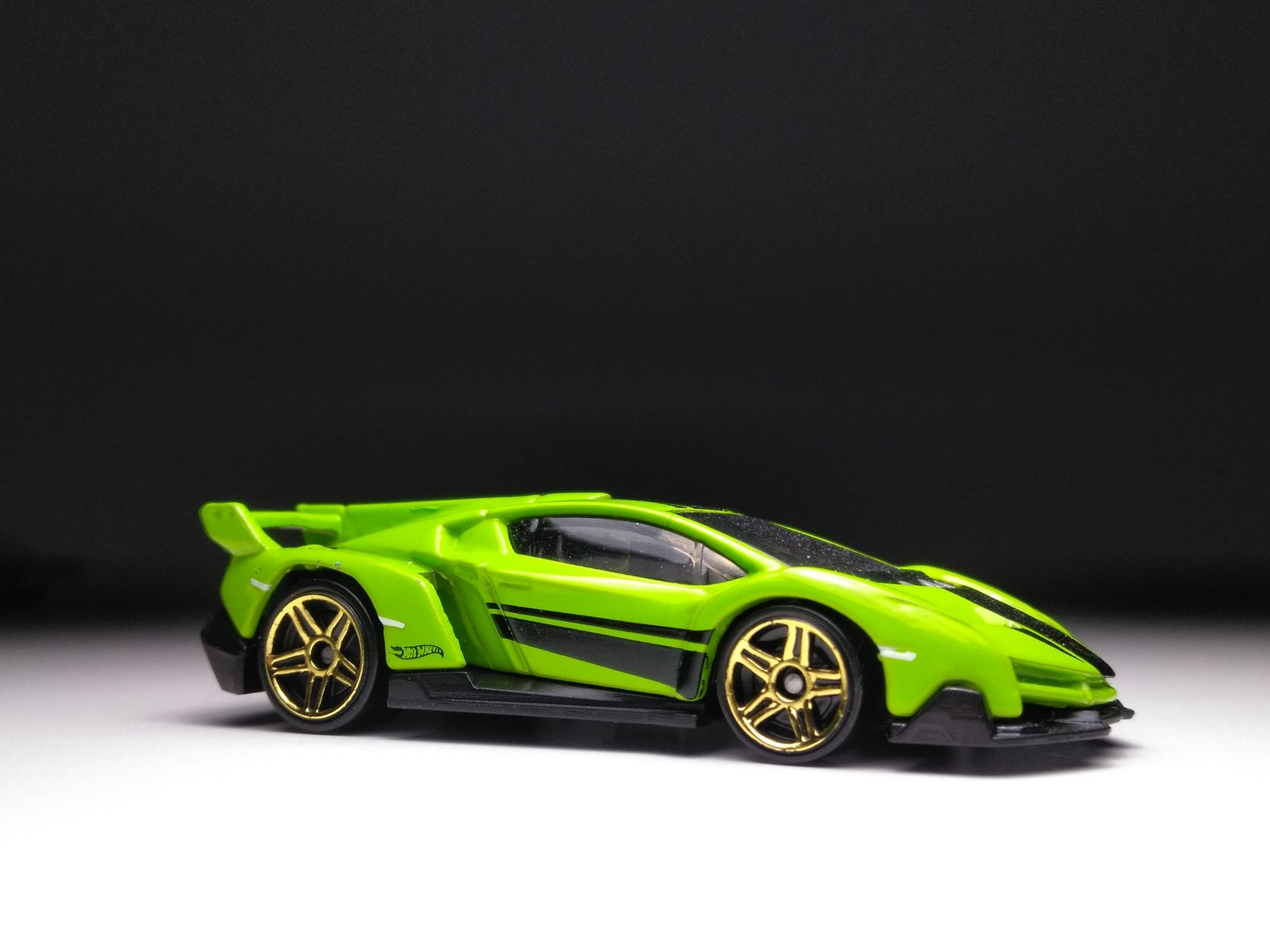 Lamborghini veneno hot wheels