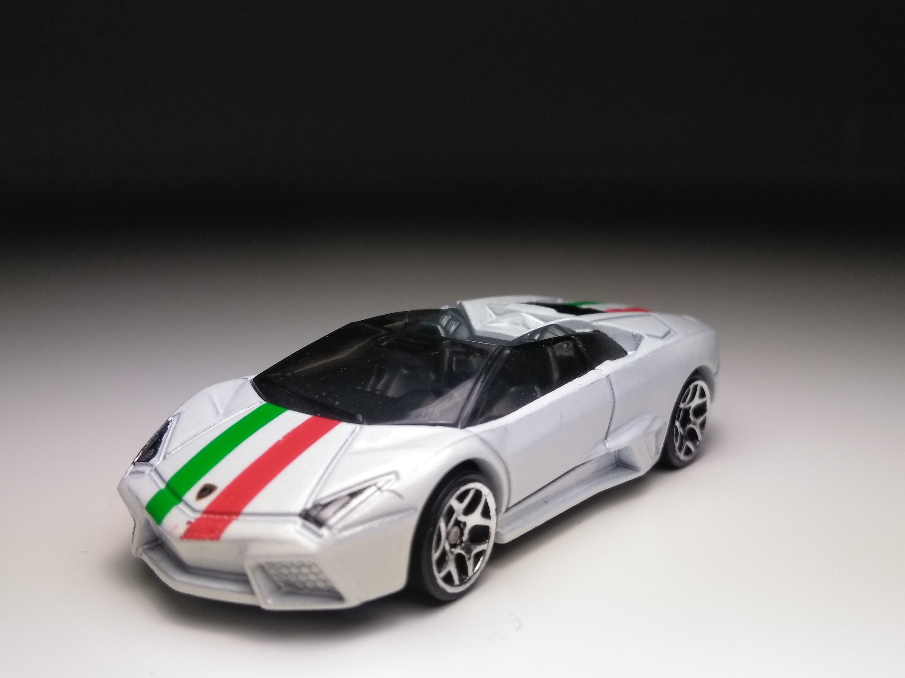 Lamborghini reventon hot wheels