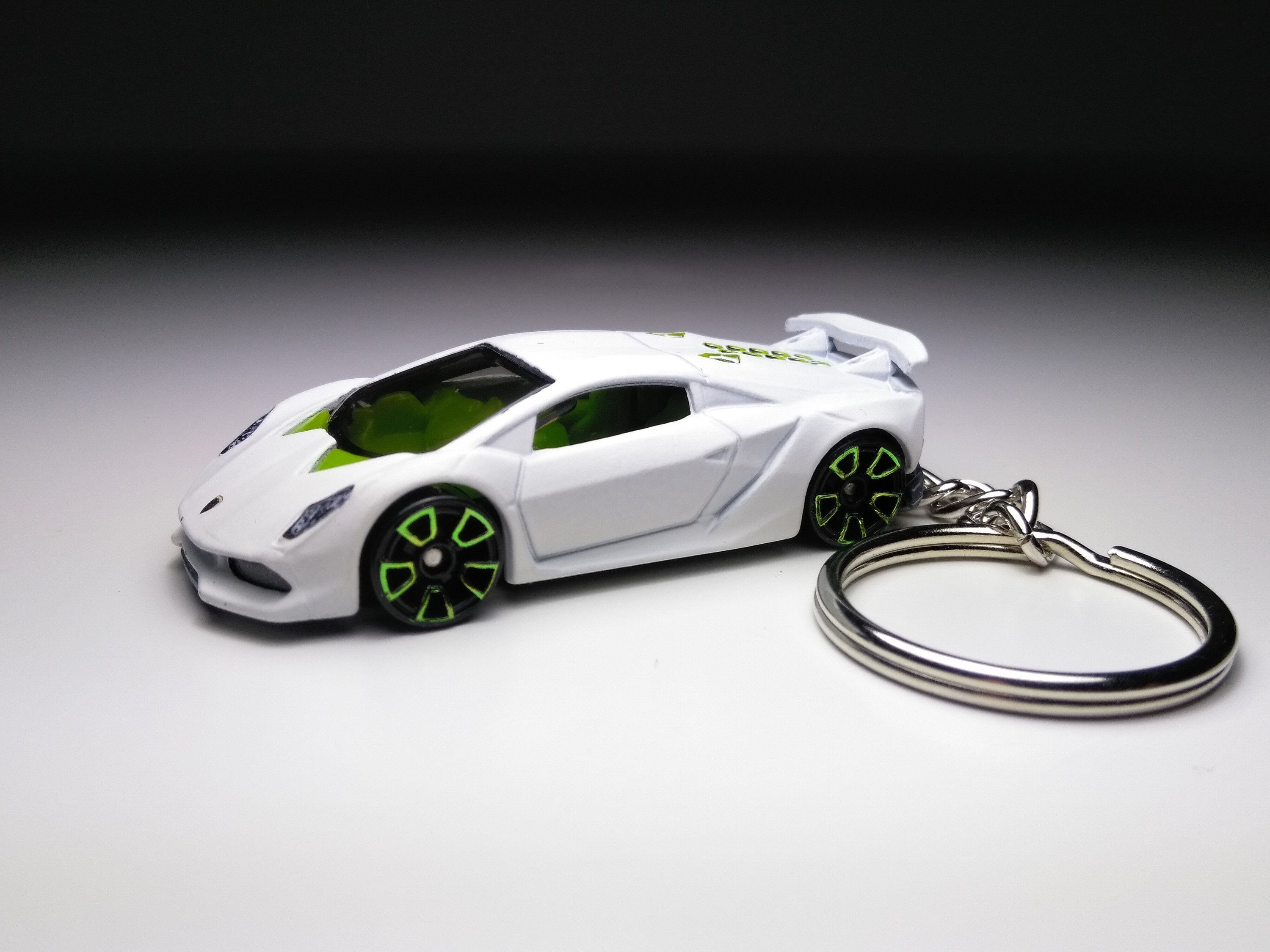 Lamborghini Sesto Elemento Hot Wheels Keychain, image size:3000x2250