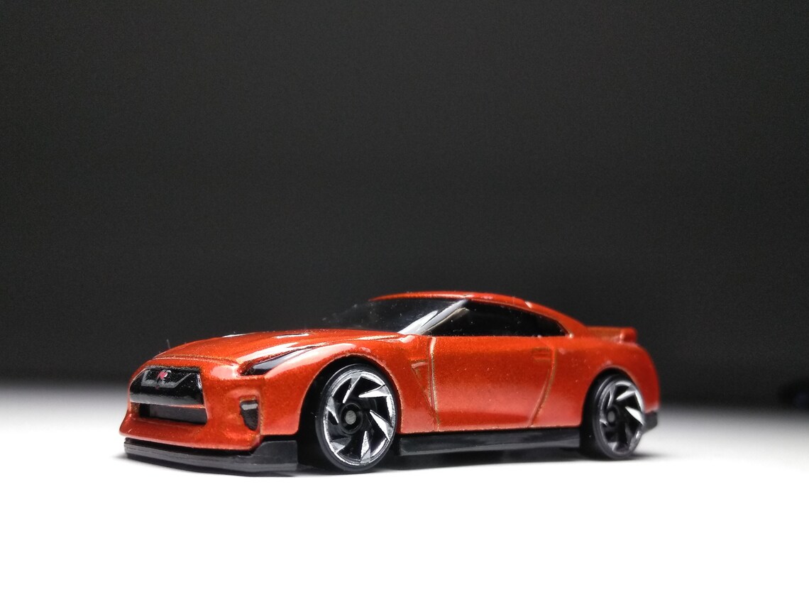 Hot wheels nissan gtr