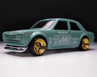 Hot Wheels '71 Datsun 510 ゴールド Amazon.com: Hot Wheels 2020 RLC '71 Datsun 510, Red Line