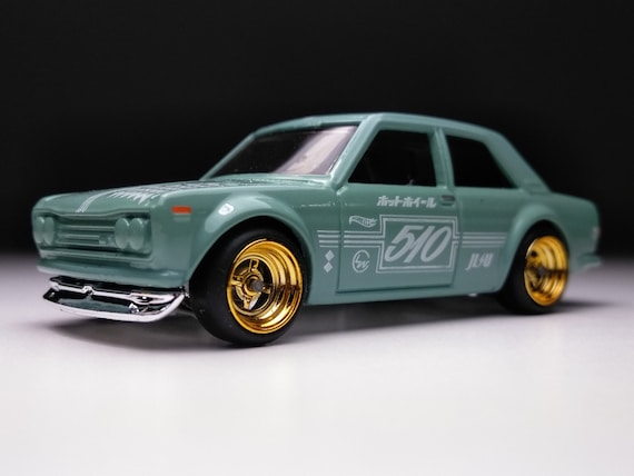 Hot Wheels '71 Datsun 510 ゴールド Amazon.com: Hot Wheels '71 Datsun Bluebird 510 Wagon