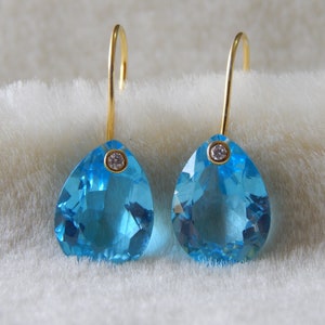 Natuurlijke Zwitserse blauwe topaas oorbellen, blauwe hangoorbellen, 925 zilveren oorbellen, minimalistische oorbellen, jubileumcadeau, afstudeercadeau