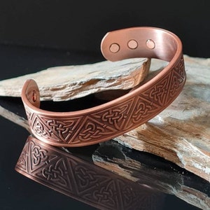 Koperen herenarmband, Trinity Keltische knoop koperen armband met 6 neodymiummagneten Triquetra ideaal cadeau voor hem | Gratis cadeaubon