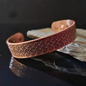 Koperen herenarmband | Ontwerp manchetarmband van gouden fleece met 6 neodymiummagneten | Ideaal cadeau met geschenkverpakking | Met gratis cadeaubon