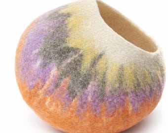 Handmade Felted Hideaway for Cats & Kittens, Wool Cat Cave