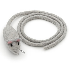 Kattleksak av ullfilt: Extra lång snörsvans, kattsparkare