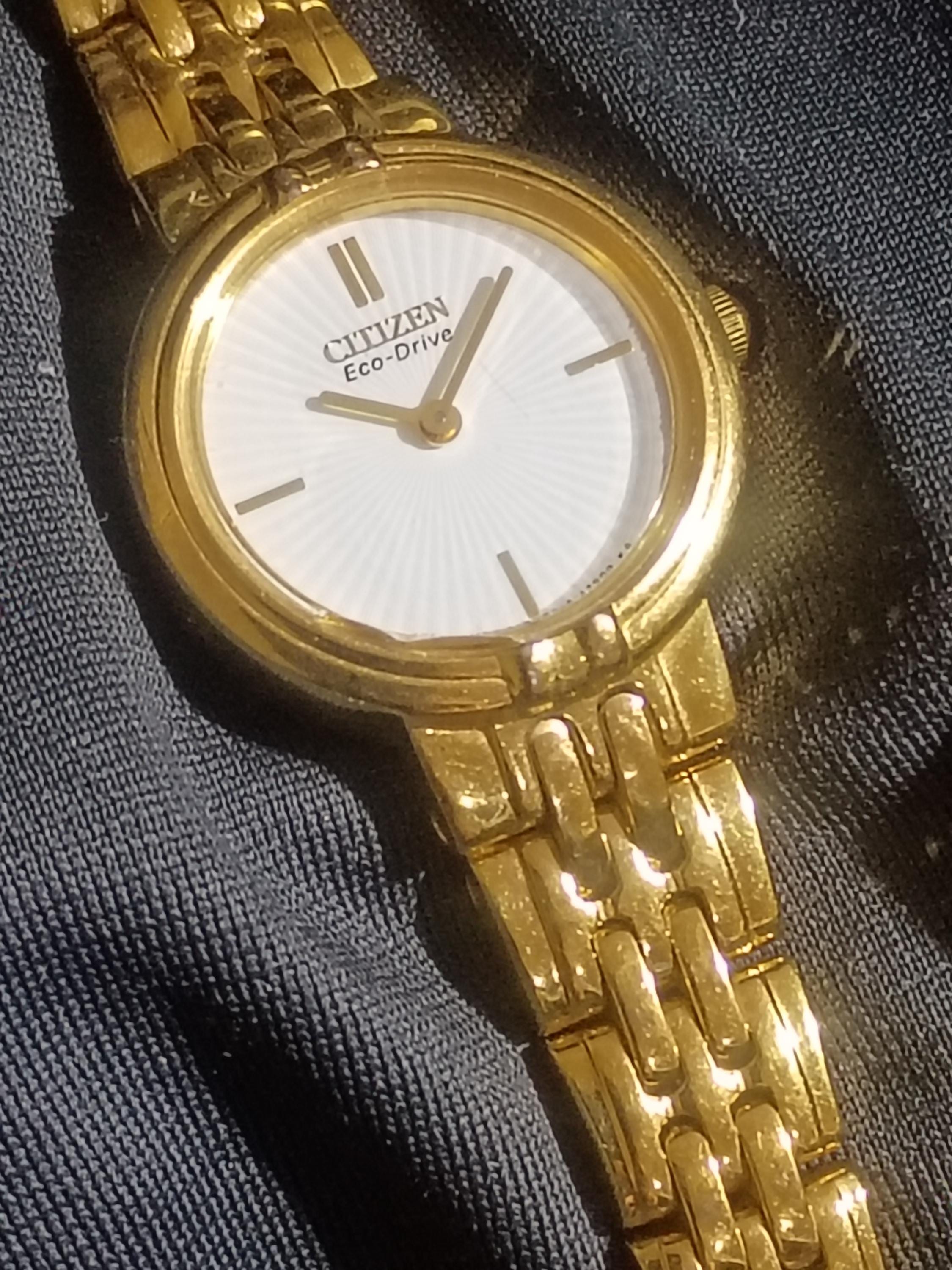 Vintage Citizens Eco-Drive E010-H29859 Natural Diamond Accent Bezel Watch. CITIZENS Eco-Drive WR100 Ladie main image 3