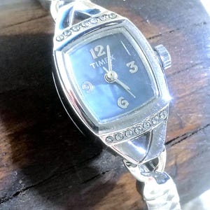 Timex Mother of Pearl Watch - Etsy display picture 3