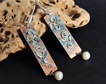 Antique pearl earrings, Art deco earrings, gift for wife, copper jewelry, dangle drop flower earrings, gift for mom, oxidized jewelry