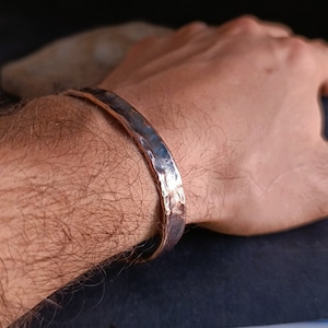 Gehamerde koperen armband, rustieke Vikingstijl, puur koperen armband, cadeau 7e verjaardag, koperen manchetarmband, artritis armband