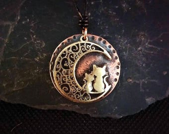 Katze und Mond Halskette, Katzen Medaillon Halskette, rustikaler Kupferschmuck
