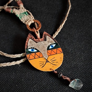 銅製の猫のネックレス、猫のペンダントネックレス、ステートメントキャットネックレス、銅製のジュエリー、銅製の猫の頭のネックレス