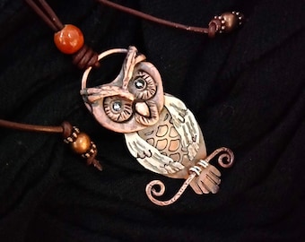 collier de hibou, pendentif de hibou rustique, collier totem de hibou, collier d'oiseau en cuivre, hibou animal de puissance