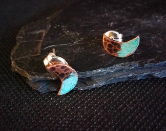 Tiny copper moon earrings, gift for mom, patina stud earrings, small copper earrings, hammered rustic jewelry