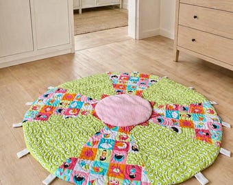 Patchwork Quilted Baby Play Mat, Round Cotton Toddler Activity Rug, Pink Green Nursery Decor