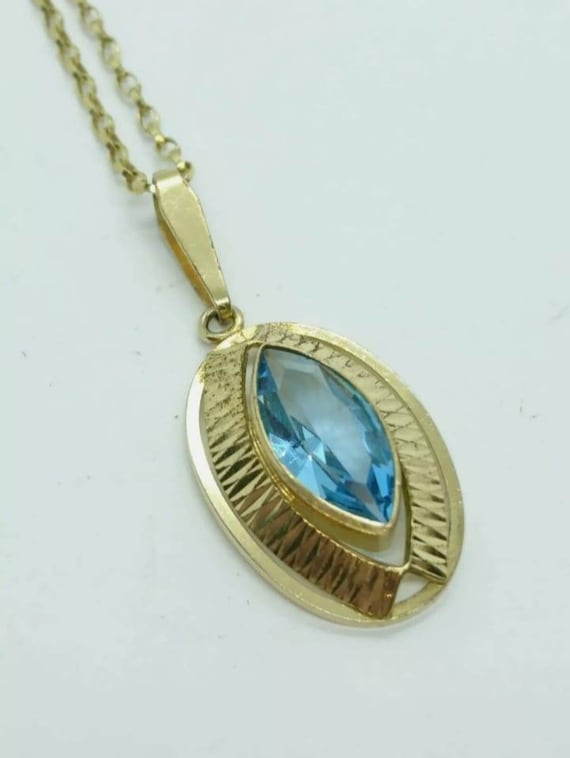 Art Decò Pendant for Necklace With Blue 