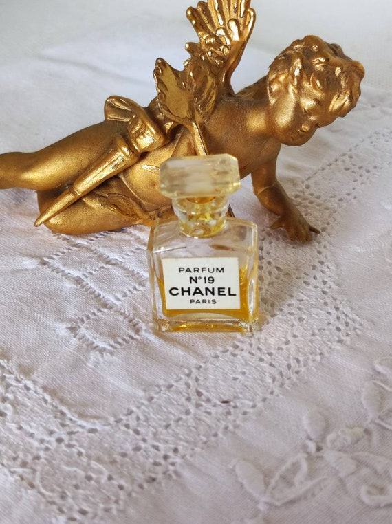 Chanel No 19 Pure Perfume 15ml Vintage Perfume 1960s Nr19 