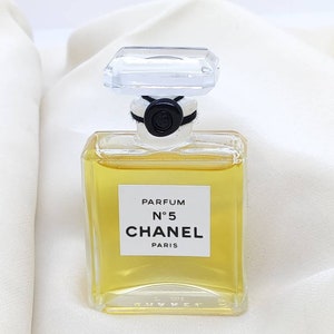  DesignQ Perfume Chanel Five IV French Country Framed