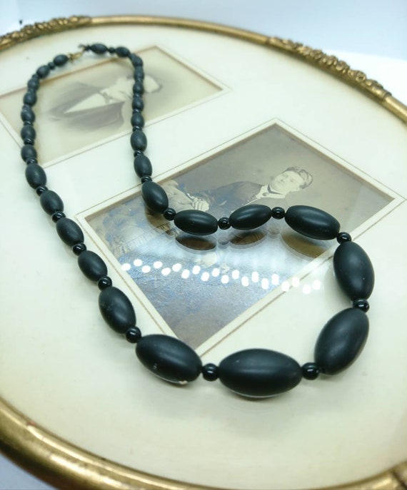 Art nouveau Mourning black glass beads Necklace 19