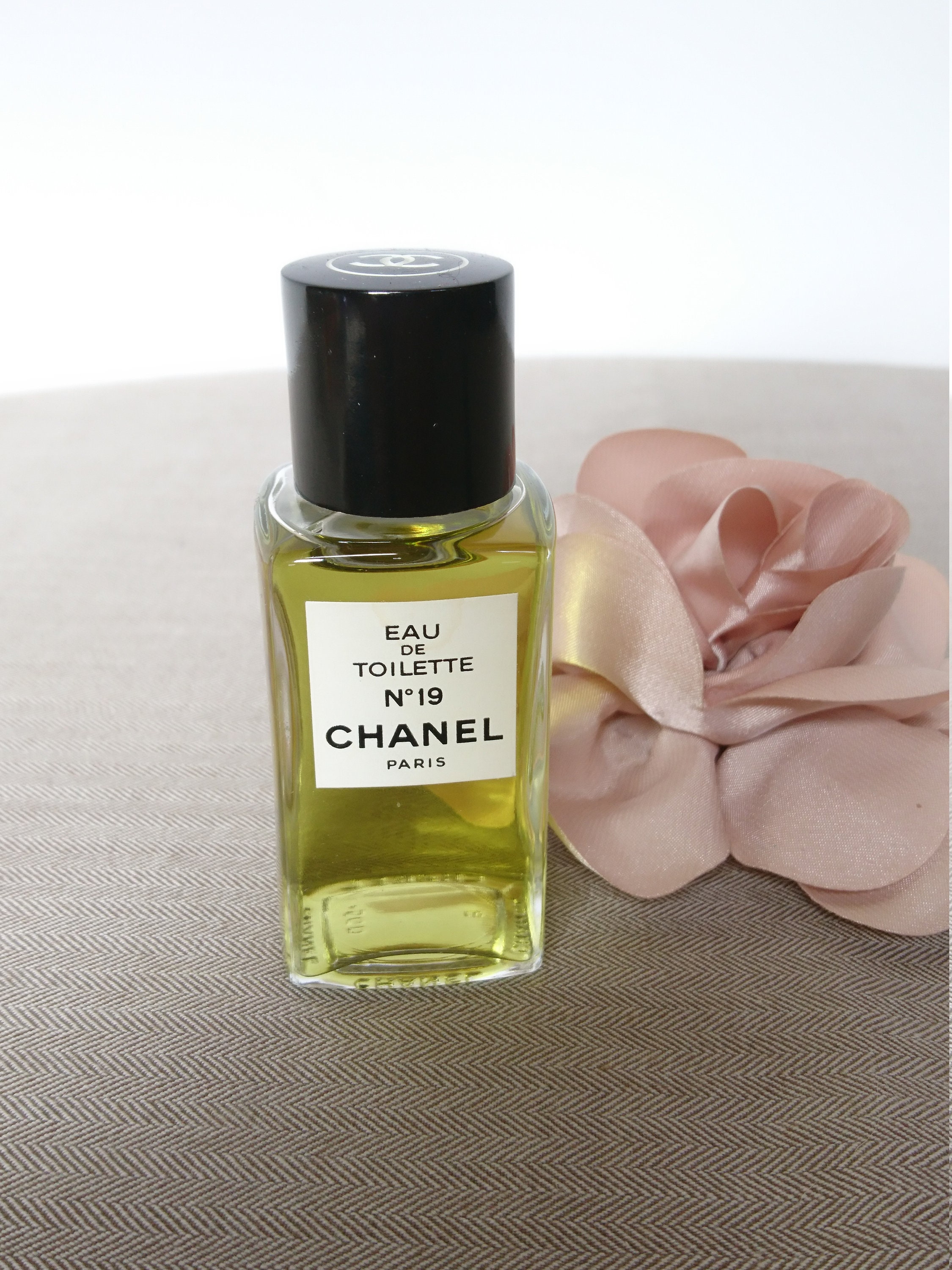 chanel no 19 eau de toilette