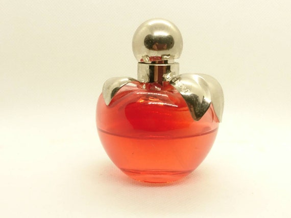 Nina ricci apple red new arrivals
